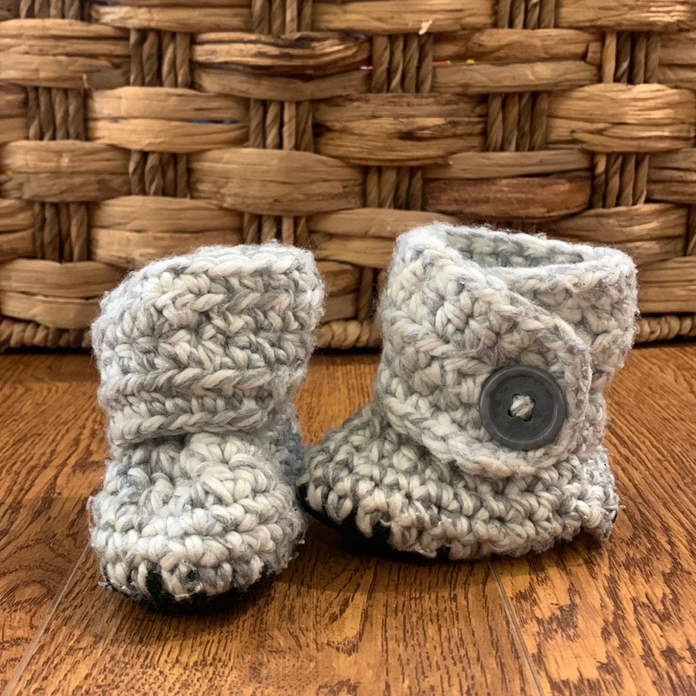 Handmade Baby Booties - Picture 1 of 3